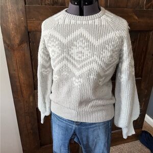 Francesca's Collections Soft Gray Patterned Sweater